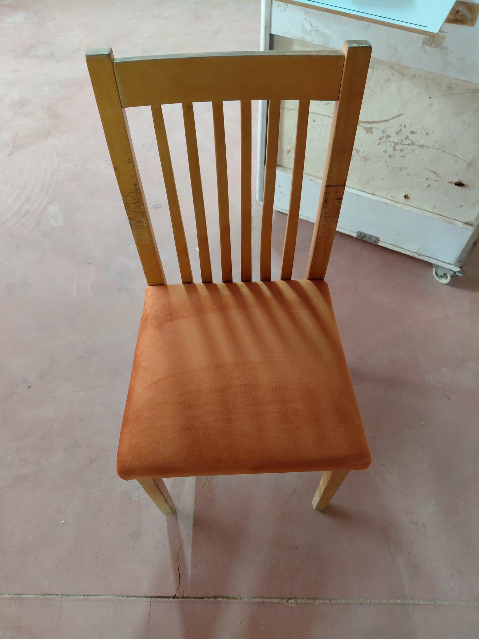 Sandalye Sırt Onarımı görsel 1
